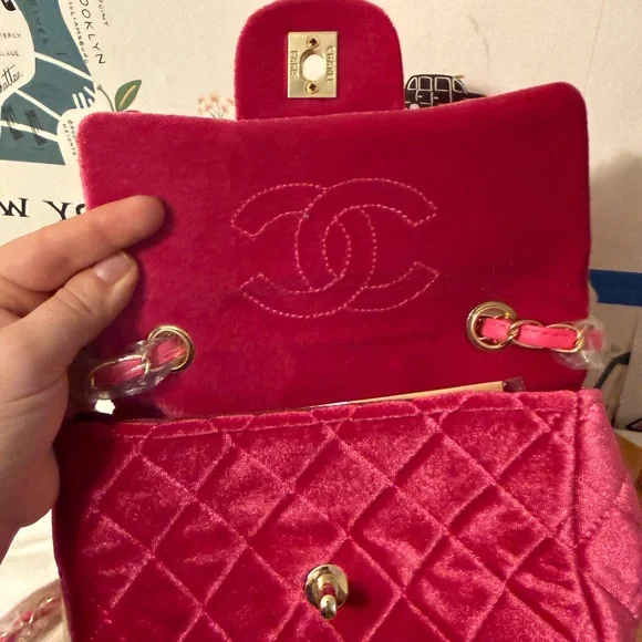 Pink velvet nwt quilted bag purse - Picture 6 of 10
